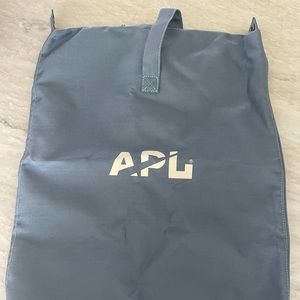 APL packable shoe bag